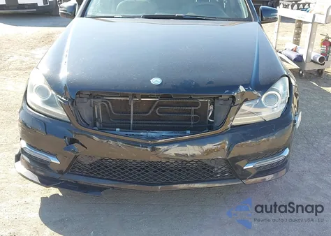 2013 Mercedes-Benz C 250 Sport из США, поврежденный, VIN WDDGF4HB7DA838039